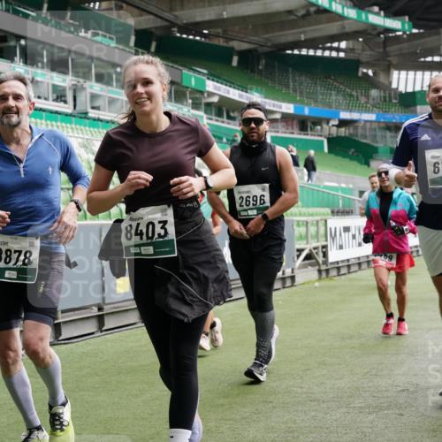 05.10.2025 - 20. swb-Marathon Bremen Michael Burmester http://msf.ph/oto/9331044 05.10.2025 13:03:25 Laufen im Stadion 227, 293, 375, 396, 527, 616, 721, 725, 764, 958, 1067, 1178, 1275, 1331, 1336, 1425, 1469, 1507, 1514, 1568, 1670, 1705, 1836, 1944, 2016, 2339, 2357, 2375, 2407, 2567, 2597, 2696, 2791, 2960, 2984, 3019, 3037, 3147, 3313, 4026, 4321, 4528, 4767, 4769, 5410, 5431, 5489, 5523, 5527, 5755, 5763, 5867, 5884, 5966, 6138, 6215, 6414, 6417, 6447, 6481, 6666, 7315, 7316, 7407, 7540, 7607, 7653, 8375, 8526, 8957, 97, 518, 729, 1121, 1704, 1733, 2393, 2772, 3424, 3917 meine-sportfotos.de