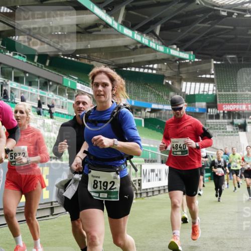 05.10.2025 - 20. swb-Marathon Bremen Michael Burmester http://msf.ph/oto/9331095 05.10.2025 13:04:11 Laufen im Stadion 100, 360, 414, 470, 592, 607, 898, 958, 1012, 1019, 1067, 1080, 1084, 1275, 1331, 1336, 1413, 1468, 1478, 1514, 1695, 1852, 1914, 1975, 1997, 2016, 2086, 2333, 2339, 2375, 2567, 2617, 3037, 3072, 3346, 3485, 4005, 4053, 4087, 4243, 4244, 4335, 4453, 4462, 4524, 4528, 4637, 4638, 4651, 4757, 4793, 4803, 4840, 4928, 5043, 5137, 5162, 5212, 5236, 5343, 5446, 5464, 5489, 5523, 5832, 5966, 5969, 6011, 6145, 6287, 6414, 6447, 6529, 6584, 6635, 227, 375, 396, 2597 meine-sportfotos.de