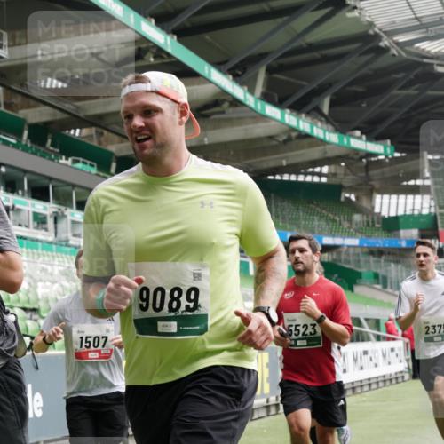 05.10.2025 - 20. swb-Marathon Bremen Michael Burmester http://msf.ph/oto/9331099 05.10.2025 13:03:30 Laufen im Stadion 227, 375, 396, 527, 616, 725, 764, 958, 1067, 1178, 1275, 1331, 1336, 1425, 1469, 1507, 1514, 1568, 1670, 1705, 1836, 2016, 2339, 2357, 2375, 2407, 2567, 2597, 2696, 2791, 2960, 2984, 3019, 3037, 3147, 3313, 4026, 4321, 4528, 4767, 4769, 5162, 5236, 5410, 5431, 5489, 5523, 5527, 5763, 5867, 5884, 5966, 6138, 6145, 6215, 6414, 6417, 6447, 6481, 6529, 6666, 7315, 7316, 7407, 7540, 7607, 7653, 8375, 8526, 97, 293, 518, 721, 1121, 1704, 1733, 2393, 2772, 3424, 3917 meine-sportfotos.de