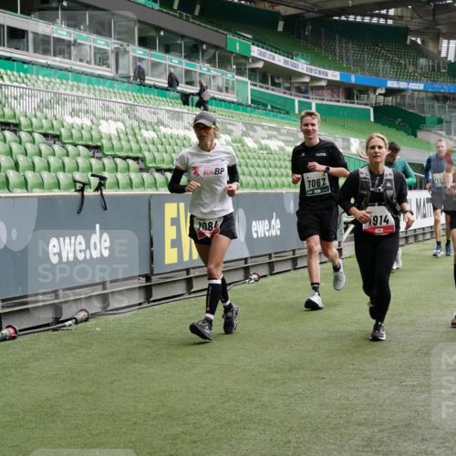 05.10.2025 - 20. swb-Marathon Bremen Michael Burmester http://msf.ph/oto/9331148 05.10.2025 13:04:15 Laufen im Stadion 100, 360, 414, 470, 592, 607, 898, 958, 1012, 1019, 1080, 1084, 1331, 1336, 1413, 1468, 1478, 1514, 1695, 1852, 1914, 1975, 1997, 2016, 2086, 2333, 2567, 2617, 2989, 3037, 3072, 3346, 3485, 4005, 4053, 4087, 4243, 4244, 4335, 4453, 4462, 4501, 4524, 4528, 4627, 4637, 4638, 4651, 4757, 4793, 4803, 4840, 4928, 5043, 5082, 5137, 5162, 5212, 5236, 5247, 5343, 5446, 5464, 5489, 5523, 5832, 5966, 5969, 6011, 6145, 6287, 6414, 6447, 6529, 6584, 6635, 396, 2597 meine-sportfotos.de