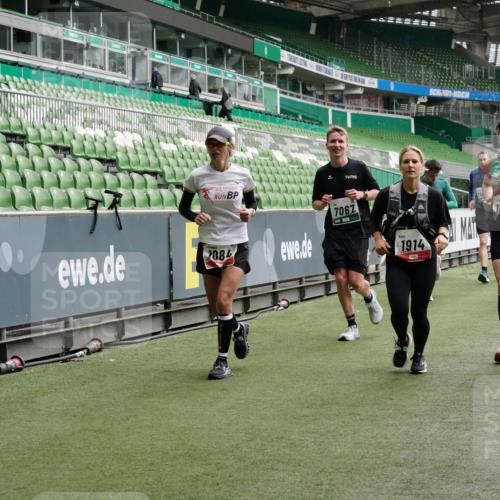 05.10.2025 - 20. swb-Marathon Bremen Michael Burmester http://msf.ph/oto/9331152 05.10.2025 13:04:15 Laufen im Stadion 100, 360, 414, 470, 592, 607, 898, 958, 1012, 1019, 1080, 1084, 1331, 1336, 1413, 1468, 1478, 1514, 1695, 1852, 1914, 1975, 1997, 2016, 2086, 2333, 2567, 2617, 2989, 3037, 3072, 3346, 3485, 4005, 4053, 4087, 4243, 4244, 4335, 4453, 4462, 4501, 4524, 4528, 4627, 4637, 4638, 4651, 4757, 4793, 4803, 4840, 4928, 5043, 5082, 5137, 5162, 5212, 5236, 5247, 5343, 5446, 5464, 5489, 5523, 5832, 5966, 5969, 6011, 6145, 6287, 6414, 6447, 6529, 6584, 6635, 396, 2597 meine-sportfotos.de