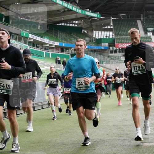 05.10.2025 - 20. swb-Marathon Bremen Michael Burmester http://msf.ph/oto/9331155 05.10.2025 13:03:35 Laufen im Stadion 227, 375, 396, 527, 592, 725, 764, 958, 1067, 1178, 1275, 1331, 1336, 1425, 1469, 1507, 1514, 1568, 1670, 1705, 1836, 1975, 2016, 2339, 2357, 2375, 2407, 2567, 2597, 2696, 2791, 2960, 2984, 3019, 3037, 3147, 3313, 4026, 4053, 4087, 4321, 4453, 4462, 4528, 4651, 4767, 4769, 5043, 5162, 5236, 5410, 5431, 5489, 5523, 5527, 5763, 5867, 5966, 6138, 6145, 6215, 6414, 6417, 6447, 6481, 6529, 6584, 6635, 6666, 7315, 7316, 7540, 7607, 7653, 8375, 293, 721, 1121, 1733, 2393, 3424 meine-sportfotos.de