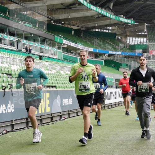 05.10.2025 - 20. swb-Marathon Bremen Michael Burmester http://msf.ph/oto/9331177 05.10.2025 13:04:18 Laufen im Stadion 100, 360, 414, 421, 470, 490, 592, 607, 898, 1012, 1019, 1080, 1084, 1336, 1413, 1468, 1478, 1695, 1852, 1914, 1975, 1997, 2016, 2086, 2333, 2567, 2617, 2664, 2989, 3037, 3072, 3346, 3433, 3483, 3485, 3658, 3901, 4001, 4005, 4053, 4087, 4243, 4244, 4335, 4453, 4462, 4501, 4524, 4528, 4627, 4637, 4638, 4651, 4757, 4793, 4803, 4840, 4858, 4928, 5043, 5082, 5137, 5162, 5212, 5236, 5247, 5343, 5446, 5464, 5489, 5832, 5966, 5969, 6011, 6145, 6287, 6414, 6447, 6529, 6584, 6635, 396 meine-sportfotos.de