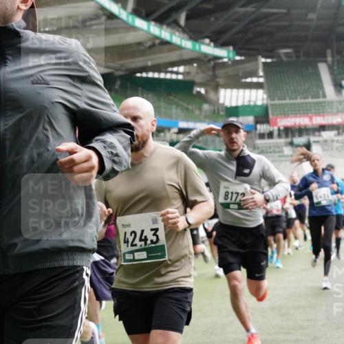 05.10.2025 - 20. swb-Marathon Bremen Michael Burmester http://msf.ph/oto/9331213 05.10.2025 13:04:21 Laufen im Stadion 100, 360, 414, 421, 470, 490, 592, 607, 898, 1012, 1019, 1080, 1084, 1336, 1413, 1468, 1478, 1695, 1852, 1914, 1975, 1997, 2086, 2333, 2399, 2567, 2617, 2664, 2989, 3037, 3072, 3346, 3433, 3483, 3485, 3658, 3901, 4001, 4005, 4053, 4087, 4243, 4244, 4335, 4453, 4462, 4501, 4524, 4528, 4627, 4637, 4638, 4651, 4757, 4793, 4803, 4838, 4840, 4858, 4928, 5043, 5082, 5137, 5162, 5212, 5236, 5247, 5343, 5446, 5464, 5489, 5832, 5966, 5969, 6011, 6145, 6287, 6529, 6584, 6635, 396 meine-sportfotos.de