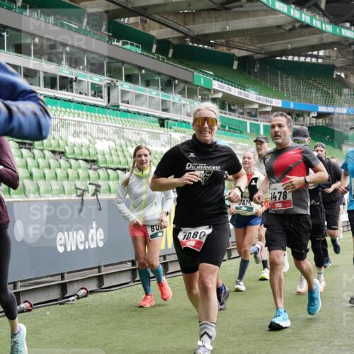 05.10.2025 - 20. swb-Marathon Bremen Michael Burmester http://msf.ph/oto/9331244 05.10.2025 13:04:25 Laufen im Stadion 100, 360, 414, 421, 470, 490, 592, 607, 898, 1012, 1019, 1080, 1084, 1413, 1468, 1478, 1695, 1852, 1914, 1975, 1997, 2086, 2333, 2399, 2617, 2664, 2901, 2989, 3072, 3346, 3433, 3483, 3485, 3658, 3901, 4001, 4005, 4053, 4087, 4243, 4244, 4335, 4453, 4462, 4501, 4524, 4528, 4627, 4637, 4638, 4651, 4757, 4793, 4803, 4838, 4840, 4858, 4928, 5043, 5082, 5137, 5162, 5212, 5236, 5247, 5343, 5446, 5464, 5832, 5969, 6011, 6145, 6287, 6529, 6584, 6635, 1336 meine-sportfotos.de