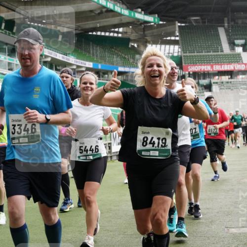 05.10.2025 - 20. swb-Marathon Bremen Michael Burmester http://msf.ph/oto/9331262 05.10.2025 13:04:27 Laufen im Stadion 100, 360, 414, 421, 470, 490, 592, 607, 898, 1012, 1019, 1080, 1084, 1413, 1468, 1478, 1695, 1834, 1852, 1914, 1975, 1997, 2086, 2333, 2399, 2617, 2664, 2901, 2989, 3072, 3346, 3433, 3483, 3485, 3658, 3901, 4001, 4005, 4053, 4087, 4243, 4244, 4335, 4453, 4462, 4501, 4524, 4627, 4634, 4637, 4638, 4651, 4671, 4757, 4793, 4803, 4838, 4840, 4858, 4928, 5043, 5082, 5137, 5162, 5212, 5236, 5247, 5343, 5446, 5464, 5832, 5969, 6011, 6287, 6529, 6584, 6635, 1336 meine-sportfotos.de