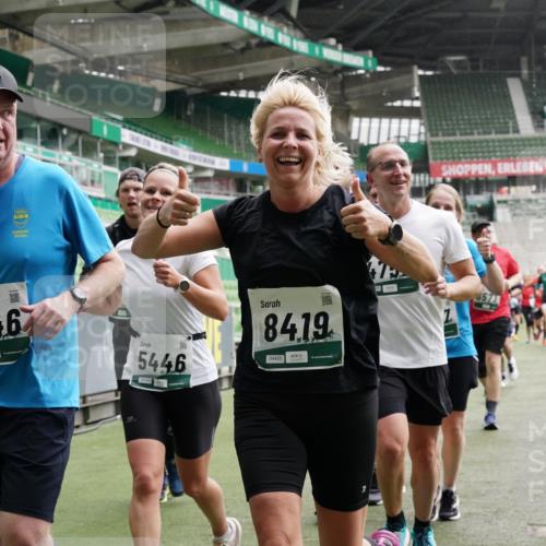 05.10.2025 - 20. swb-Marathon Bremen Michael Burmester http://msf.ph/oto/9331268 05.10.2025 13:04:27 Laufen im Stadion 100, 360, 414, 421, 470, 490, 592, 607, 898, 1012, 1019, 1080, 1084, 1413, 1468, 1478, 1695, 1834, 1852, 1914, 1975, 1997, 2086, 2333, 2399, 2617, 2664, 2901, 2989, 3072, 3346, 3433, 3483, 3485, 3658, 3901, 4001, 4005, 4053, 4087, 4243, 4244, 4335, 4453, 4462, 4501, 4524, 4627, 4634, 4637, 4638, 4651, 4671, 4757, 4793, 4803, 4838, 4840, 4858, 4928, 5043, 5082, 5137, 5162, 5212, 5236, 5247, 5343, 5446, 5464, 5832, 5969, 6011, 6287, 6529, 6584, 6635, 1336 meine-sportfotos.de