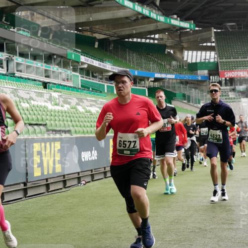 05.10.2025 - 20. swb-Marathon Bremen Michael Burmester http://msf.ph/oto/9331288 05.10.2025 13:04:30 Laufen im Stadion 100, 360, 414, 421, 470, 490, 592, 607, 898, 1012, 1019, 1061, 1080, 1084, 1413, 1468, 1478, 1695, 1834, 1852, 1914, 1975, 1997, 2086, 2333, 2399, 2617, 2664, 2901, 2989, 3072, 3346, 3433, 3483, 3485, 3658, 3901, 4001, 4005, 4053, 4087, 4243, 4244, 4335, 4453, 4462, 4501, 4524, 4627, 4634, 4637, 4638, 4651, 4671, 4757, 4793, 4803, 4838, 4840, 4858, 4928, 5043, 5082, 5137, 5212, 5247, 5343, 5446, 5464, 5832, 5969, 6011, 6287, 6584, 6635, 1336 meine-sportfotos.de