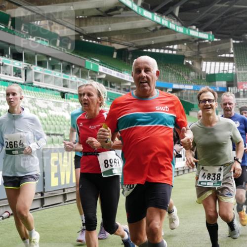 05.10.2025 - 20. swb-Marathon Bremen Michael Burmester http://msf.ph/oto/9331340 05.10.2025 13:04:38 Laufen im Stadion 100, 360, 421, 470, 490, 607, 712, 1012, 1019, 1061, 1080, 1084, 1132, 1413, 1468, 1478, 1695, 1746, 1765, 1834, 1852, 1914, 1997, 2009, 2086, 2333, 2399, 2536, 2584, 2617, 2664, 2802, 2901, 2989, 3072, 3216, 3346, 3413, 3433, 3483, 3485, 3561, 3658, 3901, 4001, 4005, 4187, 4241, 4243, 4244, 4335, 4501, 4524, 4627, 4634, 4637, 4638, 4671, 4757, 4793, 4803, 4838, 4840, 4858, 4928, 5082, 5137, 5212, 5247, 5286, 5295, 5343, 5446, 5464, 5832, 5969, 6011, 6287, 1336 meine-sportfotos.de