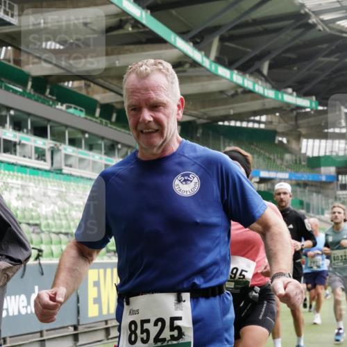 05.10.2025 - 20. swb-Marathon Bremen Michael Burmester http://msf.ph/oto/9331356 05.10.2025 13:04:40 Laufen im Stadion 100, 360, 421, 470, 490, 607, 712, 1012, 1019, 1061, 1080, 1084, 1132, 1413, 1468, 1478, 1695, 1746, 1765, 1834, 1852, 1914, 1997, 2009, 2086, 2333, 2399, 2536, 2584, 2617, 2664, 2802, 2901, 2989, 3008, 3216, 3346, 3413, 3433, 3445, 3483, 3485, 3561, 3658, 3901, 4001, 4005, 4187, 4241, 4243, 4244, 4335, 4501, 4524, 4627, 4634, 4637, 4638, 4671, 4757, 4793, 4803, 4838, 4840, 4858, 4928, 5082, 5212, 5247, 5286, 5295, 5343, 5446, 5464, 5832, 5969, 6011, 6287, 1336 meine-sportfotos.de