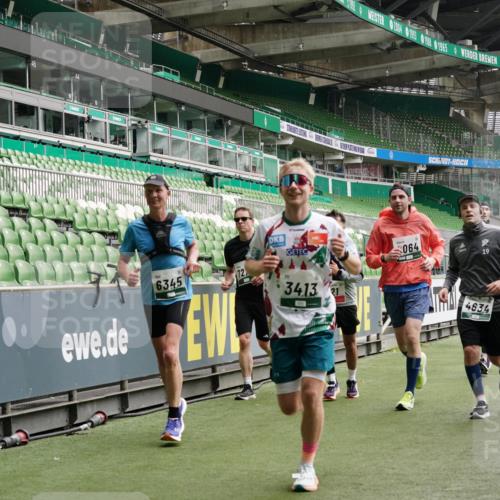 05.10.2025 - 20. swb-Marathon Bremen Michael Burmester http://msf.ph/oto/9331398 05.10.2025 13:04:46 Laufen im Stadion 100, 190, 199, 406, 421, 470, 490, 607, 712, 858, 1012, 1061, 1080, 1084, 1132, 1404, 1455, 1468, 1478, 1480, 1746, 1765, 1834, 1852, 1914, 1997, 2009, 2086, 2333, 2399, 2536, 2584, 2617, 2664, 2802, 2901, 2989, 3008, 3216, 3346, 3413, 3433, 3445, 3483, 3561, 3658, 3901, 4001, 4005, 4187, 4241, 4243, 4244, 4501, 4524, 4627, 4634, 4637, 4638, 4671, 4757, 4803, 4838, 4840, 4855, 4858, 4928, 5082, 5212, 5247, 5286, 5295, 5446, 5464, 5614, 5832, 5969, 6287 meine-sportfotos.de