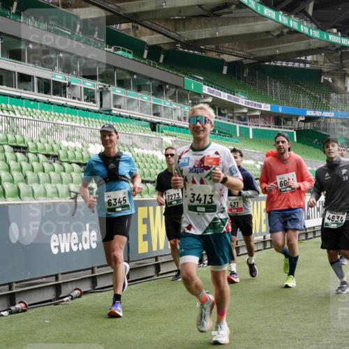 05.10.2025 - 20. swb-Marathon Bremen Michael Burmester http://msf.ph/oto/9331400 05.10.2025 13:04:47 Laufen im Stadion 100, 190, 199, 406, 421, 470, 490, 607, 712, 858, 1012, 1061, 1080, 1084, 1132, 1404, 1455, 1468, 1478, 1480, 1746, 1765, 1834, 1852, 1914, 1997, 2009, 2086, 2333, 2399, 2536, 2584, 2617, 2664, 2802, 2901, 2989, 3008, 3216, 3346, 3378, 3413, 3433, 3445, 3483, 3561, 3658, 3901, 4001, 4187, 4241, 4243, 4244, 4376, 4501, 4524, 4627, 4634, 4637, 4638, 4671, 4757, 4803, 4838, 4840, 4855, 4858, 4928, 5082, 5212, 5247, 5286, 5295, 5446, 5464, 5614, 5832, 5969, 6287 meine-sportfotos.de