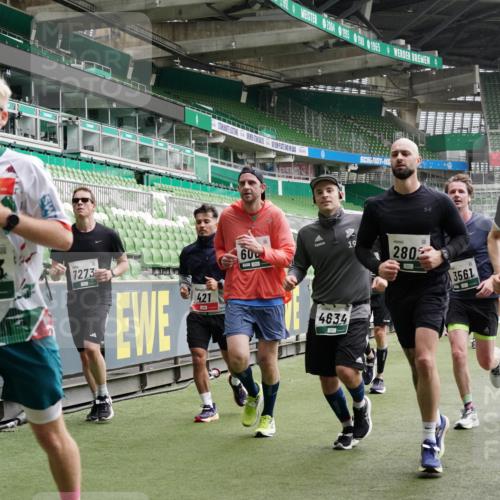 05.10.2025 - 20. swb-Marathon Bremen Michael Burmester http://msf.ph/oto/9331402 05.10.2025 13:04:47 Laufen im Stadion 100, 190, 199, 406, 421, 470, 490, 607, 712, 858, 1012, 1061, 1080, 1084, 1132, 1404, 1455, 1468, 1478, 1480, 1746, 1765, 1834, 1852, 1914, 1997, 2009, 2086, 2333, 2399, 2536, 2584, 2617, 2664, 2802, 2901, 2989, 3008, 3216, 3346, 3378, 3413, 3433, 3445, 3483, 3561, 3658, 3901, 4001, 4187, 4241, 4243, 4244, 4376, 4501, 4524, 4627, 4634, 4637, 4638, 4671, 4757, 4803, 4838, 4840, 4855, 4858, 4928, 5082, 5212, 5247, 5286, 5295, 5446, 5464, 5614, 5832, 5969, 6287 meine-sportfotos.de