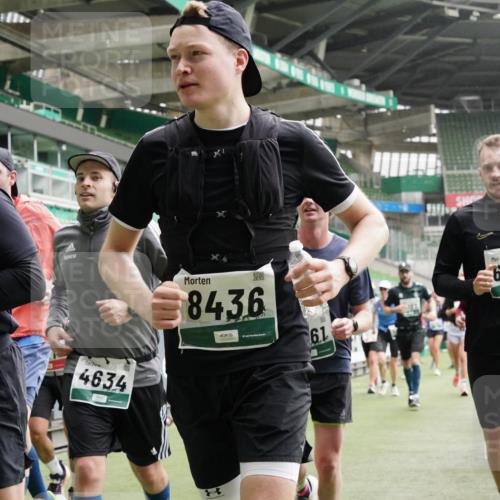 05.10.2025 - 20. swb-Marathon Bremen Michael Burmester http://msf.ph/oto/9331410 05.10.2025 13:04:49 Laufen im Stadion 100, 190, 199, 406, 421, 470, 490, 607, 712, 858, 924, 1012, 1061, 1080, 1132, 1404, 1455, 1478, 1480, 1746, 1765, 1834, 1852, 1914, 1997, 2009, 2086, 2333, 2399, 2536, 2584, 2604, 2617, 2664, 2802, 2901, 2989, 3008, 3049, 3216, 3346, 3378, 3380, 3413, 3433, 3445, 3483, 3561, 3658, 3901, 4001, 4187, 4241, 4243, 4244, 4376, 4501, 4627, 4634, 4671, 4757, 4803, 4838, 4840, 4855, 4858, 4928, 5082, 5247, 5286, 5295, 5446, 5464, 5614, 5832, 5904, 5969, 6287 meine-sportfotos.de