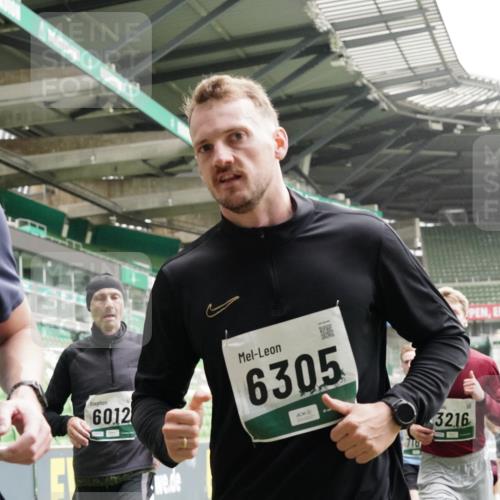 05.10.2025 - 20. swb-Marathon Bremen Michael Burmester http://msf.ph/oto/9331415 05.10.2025 13:04:50 Laufen im Stadion 100, 190, 199, 406, 421, 470, 490, 607, 712, 858, 924, 1012, 1061, 1080, 1132, 1404, 1455, 1478, 1480, 1746, 1765, 1834, 1852, 1914, 1997, 2009, 2086, 2333, 2399, 2536, 2584, 2604, 2617, 2664, 2802, 2901, 2989, 3008, 3049, 3216, 3346, 3378, 3380, 3413, 3433, 3445, 3483, 3561, 3658, 3901, 4001, 4187, 4241, 4243, 4244, 4376, 4501, 4627, 4634, 4671, 4757, 4803, 4838, 4840, 4855, 4858, 4928, 5082, 5247, 5286, 5295, 5446, 5464, 5614, 5832, 5904, 5969 meine-sportfotos.de
