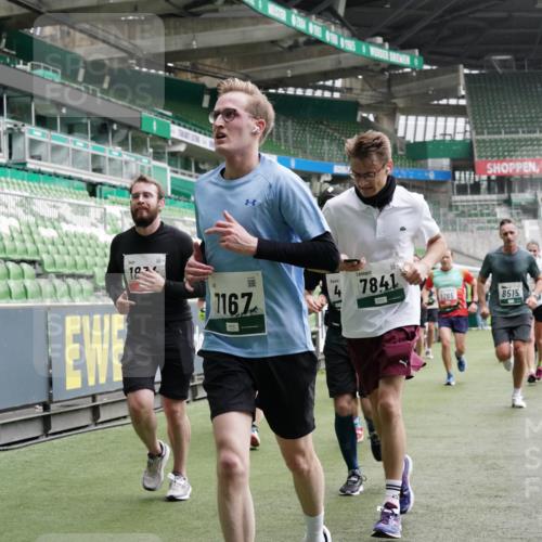 05.10.2025 - 20. swb-Marathon Bremen Michael Burmester http://msf.ph/oto/9331421 05.10.2025 13:04:52 Laufen im Stadion 100, 190, 199, 406, 421, 470, 490, 607, 678, 712, 858, 924, 1012, 1061, 1080, 1132, 1404, 1455, 1478, 1480, 1746, 1765, 1834, 1852, 1914, 1997, 2009, 2086, 2190, 2333, 2399, 2536, 2584, 2604, 2617, 2664, 2802, 2901, 2989, 3008, 3049, 3216, 3346, 3378, 3380, 3413, 3433, 3445, 3483, 3561, 3658, 3799, 3901, 4001, 4055, 4187, 4241, 4243, 4244, 4376, 4501, 4627, 4634, 4671, 4757, 4803, 4838, 4840, 4855, 4858, 4928, 5082, 5247, 5286, 5295, 5446, 5464, 5614, 5832, 5904 meine-sportfotos.de