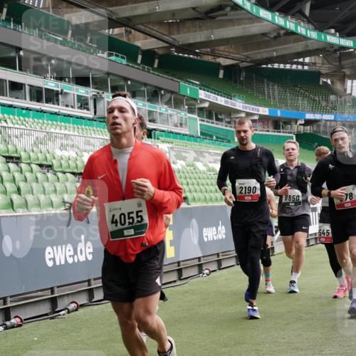 05.10.2025 - 20. swb-Marathon Bremen Michael Burmester http://msf.ph/oto/9331549 05.10.2025 13:05:13 Laufen im Stadion 190, 199, 406, 421, 490, 520, 611, 678, 712, 858, 924, 1061, 1132, 1147, 1228, 1404, 1455, 1480, 1545, 1702, 1746, 1765, 1834, 1840, 1867, 1990, 2009, 2058, 2190, 2399, 2536, 2584, 2604, 2664, 2785, 2802, 2901, 2935, 3008, 3025, 3049, 3216, 3378, 3380, 3413, 3433, 3445, 3450, 3479, 3483, 3561, 3658, 3799, 3809, 3837, 3901, 4001, 4055, 4187, 4207, 4241, 4326, 4332, 4376, 4627, 4634, 4665, 4671, 4676, 4838, 4855, 4858, 4892, 4904, 5247, 5286, 5295, 5382, 5614, 5904, 6283 meine-sportfotos.de