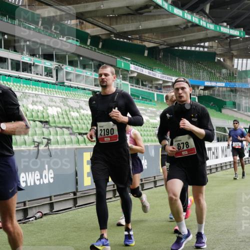 05.10.2025 - 20. swb-Marathon Bremen Michael Burmester http://msf.ph/oto/9331557 05.10.2025 13:05:14 Laufen im Stadion 190, 199, 406, 421, 490, 520, 611, 678, 712, 858, 924, 1061, 1132, 1147, 1228, 1404, 1455, 1480, 1545, 1702, 1746, 1765, 1834, 1840, 1867, 1990, 2009, 2058, 2190, 2399, 2536, 2584, 2604, 2664, 2785, 2802, 2901, 2935, 3008, 3025, 3049, 3216, 3378, 3380, 3413, 3433, 3445, 3450, 3479, 3483, 3561, 3658, 3799, 3809, 3837, 3901, 4001, 4055, 4187, 4207, 4241, 4326, 4332, 4376, 4627, 4634, 4665, 4671, 4676, 4838, 4855, 4858, 4892, 4904, 5247, 5286, 5295, 5382, 5614, 5904, 6283 meine-sportfotos.de