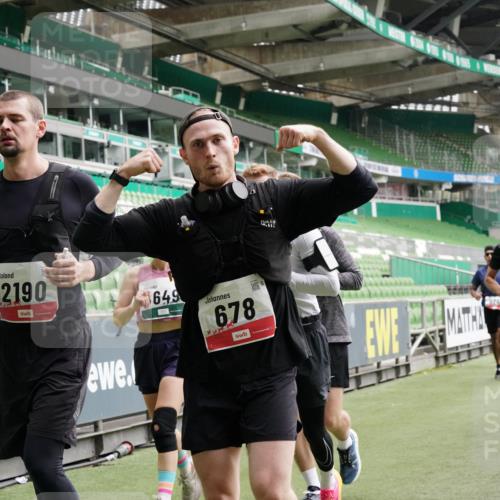 05.10.2025 - 20. swb-Marathon Bremen Michael Burmester http://msf.ph/oto/9331565 05.10.2025 13:05:15 Laufen im Stadion 190, 199, 406, 421, 490, 520, 611, 678, 712, 858, 924, 1061, 1132, 1147, 1228, 1404, 1455, 1480, 1545, 1702, 1746, 1765, 1834, 1840, 1867, 1990, 2009, 2058, 2190, 2399, 2536, 2584, 2604, 2664, 2785, 2802, 2901, 2935, 3008, 3025, 3049, 3216, 3378, 3380, 3413, 3433, 3445, 3450, 3479, 3483, 3561, 3658, 3799, 3809, 3837, 3901, 4001, 4055, 4187, 4207, 4241, 4326, 4332, 4376, 4634, 4665, 4671, 4676, 4838, 4855, 4858, 4892, 4904, 5286, 5295, 5382, 5614, 5904, 6283 meine-sportfotos.de