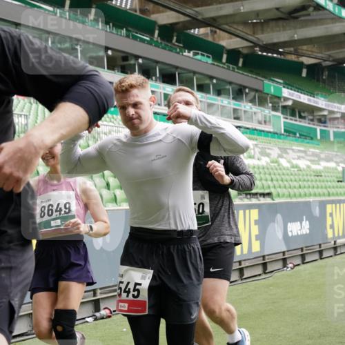 05.10.2025 - 20. swb-Marathon Bremen Michael Burmester http://msf.ph/oto/9331571 05.10.2025 13:05:16 Laufen im Stadion 190, 199, 406, 421, 490, 520, 611, 678, 712, 804, 858, 924, 1061, 1132, 1147, 1228, 1404, 1455, 1480, 1545, 1702, 1746, 1765, 1834, 1840, 1867, 1990, 2009, 2058, 2190, 2198, 2399, 2536, 2584, 2604, 2664, 2785, 2802, 2901, 2935, 3008, 3025, 3049, 3216, 3378, 3380, 3413, 3433, 3445, 3450, 3479, 3483, 3561, 3658, 3799, 3809, 3837, 3901, 4001, 4055, 4187, 4207, 4241, 4326, 4332, 4376, 4634, 4665, 4671, 4676, 4838, 4855, 4858, 4892, 4904, 5286, 5295, 5382, 5614, 5904, 6283 meine-sportfotos.de