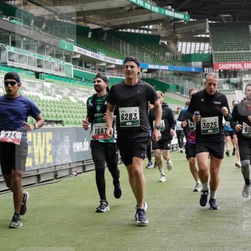 05.10.2025 - 20. swb-Marathon Bremen Michael Burmester http://msf.ph/oto/9331622 05.10.2025 13:05:20 Laufen im Stadion 190, 199, 406, 520, 611, 678, 712, 804, 817, 858, 924, 1061, 1132, 1147, 1228, 1404, 1455, 1480, 1545, 1610, 1702, 1746, 1765, 1834, 1840, 1867, 1990, 2009, 2058, 2187, 2190, 2198, 2399, 2437, 2536, 2584, 2604, 2785, 2802, 2901, 2935, 3008, 3025, 3049, 3216, 3317, 3378, 3380, 3413, 3445, 3450, 3479, 3561, 3799, 3809, 3837, 4055, 4187, 4207, 4241, 4326, 4332, 4376, 4563, 4634, 4665, 4671, 4676, 4831, 4838, 4855, 4892, 4904, 5176, 5286, 5295, 5362, 5382, 5614, 5904, 6283 meine-sportfotos.de