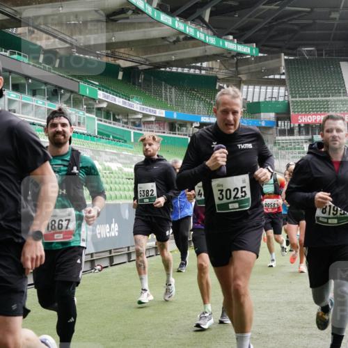 05.10.2025 - 20. swb-Marathon Bremen Michael Burmester http://msf.ph/oto/9331630 05.10.2025 13:05:21 Laufen im Stadion 190, 199, 406, 520, 611, 678, 712, 804, 817, 858, 924, 1061, 1132, 1147, 1228, 1404, 1455, 1480, 1545, 1610, 1702, 1746, 1765, 1834, 1840, 1867, 1990, 2009, 2058, 2187, 2190, 2198, 2437, 2536, 2584, 2604, 2785, 2802, 2901, 2902, 2935, 3008, 3025, 3049, 3216, 3317, 3378, 3380, 3413, 3445, 3450, 3479, 3561, 3799, 3809, 3837, 4055, 4187, 4207, 4241, 4326, 4332, 4376, 4563, 4634, 4665, 4671, 4676, 4831, 4838, 4855, 4892, 4904, 5176, 5286, 5295, 5362, 5382, 5614, 5824, 5904, 6283 meine-sportfotos.de