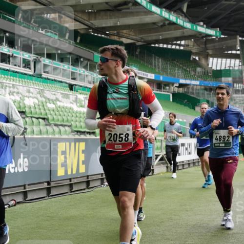 05.10.2025 - 20. swb-Marathon Bremen Michael Burmester http://msf.ph/oto/9331675 05.10.2025 13:05:25 Laufen im Stadion 190, 199, 406, 520, 611, 678, 712, 804, 817, 858, 924, 1061, 1132, 1147, 1228, 1404, 1455, 1480, 1545, 1610, 1702, 1746, 1765, 1834, 1840, 1867, 1990, 2009, 2058, 2187, 2190, 2198, 2437, 2536, 2584, 2604, 2785, 2802, 2902, 2935, 3008, 3025, 3049, 3216, 3317, 3378, 3380, 3413, 3445, 3450, 3479, 3561, 3799, 3809, 3837, 3853, 4055, 4187, 4207, 4241, 4326, 4332, 4376, 4563, 4634, 4665, 4671, 4676, 4831, 4855, 4892, 4904, 4983, 5176, 5286, 5295, 5362, 5382, 5614, 5824, 5904, 6283 meine-sportfotos.de