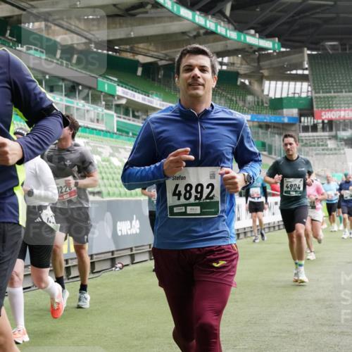 05.10.2025 - 20. swb-Marathon Bremen Michael Burmester http://msf.ph/oto/9331691 05.10.2025 13:05:26 Laufen im Stadion 190, 199, 406, 520, 611, 678, 712, 804, 817, 858, 924, 1061, 1132, 1147, 1228, 1404, 1455, 1480, 1545, 1610, 1702, 1746, 1765, 1834, 1840, 1867, 1990, 2009, 2058, 2187, 2190, 2198, 2437, 2536, 2584, 2604, 2785, 2802, 2902, 2935, 3008, 3025, 3049, 3216, 3317, 3378, 3380, 3413, 3445, 3450, 3479, 3561, 3799, 3809, 3837, 3853, 4055, 4187, 4207, 4241, 4326, 4332, 4376, 4563, 4634, 4665, 4671, 4676, 4831, 4855, 4892, 4904, 4983, 5176, 5286, 5295, 5362, 5382, 5614, 5824, 5904, 6283 meine-sportfotos.de
