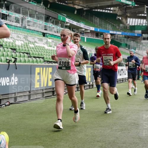 05.10.2025 - 20. swb-Marathon Bremen Michael Burmester http://msf.ph/oto/9331731 05.10.2025 13:05:30 Laufen im Stadion 190, 199, 406, 520, 611, 678, 712, 804, 817, 858, 924, 1061, 1132, 1147, 1228, 1404, 1455, 1480, 1545, 1610, 1702, 1746, 1765, 1840, 1867, 1990, 2009, 2058, 2187, 2190, 2198, 2422, 2437, 2536, 2584, 2604, 2785, 2802, 2902, 2935, 3008, 3025, 3049, 3216, 3317, 3378, 3380, 3413, 3445, 3450, 3479, 3561, 3799, 3809, 3837, 3853, 4055, 4187, 4207, 4241, 4326, 4332, 4376, 4563, 4641, 4665, 4676, 4766, 4831, 4855, 4892, 4904, 4983, 5176, 5286, 5295, 5362, 5382, 5614, 5824, 5904, 6283 meine-sportfotos.de