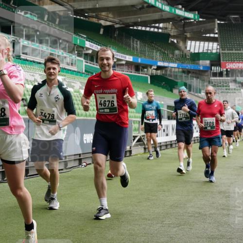 05.10.2025 - 20. swb-Marathon Bremen Michael Burmester http://msf.ph/oto/9331739 05.10.2025 13:05:31 Laufen im Stadion 190, 199, 406, 520, 611, 678, 712, 804, 817, 858, 924, 1132, 1147, 1228, 1404, 1455, 1480, 1545, 1610, 1702, 1746, 1765, 1840, 1867, 1990, 2009, 2058, 2187, 2190, 2198, 2422, 2437, 2536, 2584, 2604, 2785, 2802, 2902, 2935, 3008, 3025, 3049, 3216, 3317, 3378, 3380, 3413, 3445, 3450, 3479, 3561, 3799, 3809, 3837, 3853, 4055, 4187, 4207, 4241, 4326, 4332, 4376, 4563, 4641, 4665, 4676, 4766, 4831, 4855, 4892, 4904, 4983, 5176, 5286, 5295, 5362, 5382, 5614, 5824, 5904, 6283 meine-sportfotos.de