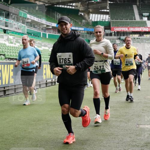 05.10.2025 - 20. swb-Marathon Bremen Michael Burmester http://msf.ph/oto/9331784 05.10.2025 13:05:34 Laufen im Stadion 190, 199, 406, 520, 611, 678, 712, 804, 817, 858, 924, 1132, 1147, 1228, 1404, 1410, 1455, 1480, 1545, 1610, 1702, 1746, 1765, 1840, 1867, 1990, 2058, 2187, 2190, 2198, 2422, 2437, 2584, 2604, 2785, 2902, 2935, 3008, 3025, 3049, 3216, 3317, 3368, 3378, 3380, 3445, 3450, 3479, 3799, 3809, 3837, 3853, 4055, 4207, 4326, 4332, 4376, 4563, 4641, 4665, 4676, 4766, 4831, 4855, 4892, 4904, 4983, 5166, 5176, 5286, 5295, 5362, 5382, 5614, 5824, 5904, 6283 meine-sportfotos.de