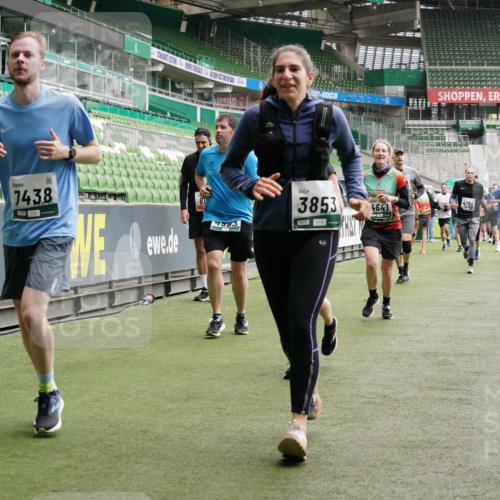 05.10.2025 - 20. swb-Marathon Bremen Michael Burmester http://msf.ph/oto/9331901 05.10.2025 13:05:43 Laufen im Stadion 190, 199, 406, 459, 520, 611, 678, 804, 817, 824, 858, 924, 1023, 1147, 1154, 1228, 1283, 1404, 1410, 1455, 1480, 1545, 1610, 1702, 1840, 1867, 1990, 2058, 2187, 2190, 2198, 2199, 2285, 2422, 2437, 2604, 2671, 2698, 2748, 2785, 2902, 2919, 2935, 3025, 3049, 3317, 3368, 3378, 3380, 3450, 3479, 3799, 3809, 3837, 3853, 4055, 4207, 4326, 4332, 4376, 4563, 4641, 4643, 4665, 4676, 4766, 4831, 4855, 4892, 4904, 4983, 5166, 5176, 5362, 5382, 5693, 5824, 5904, 5945, 6283, 199, 406 meine-sportfotos.de