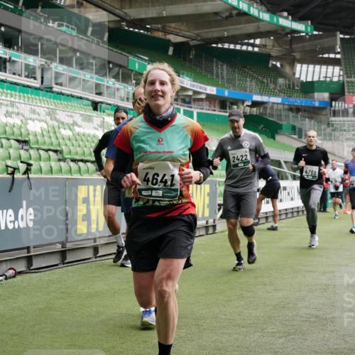 05.10.2025 - 20. swb-Marathon Bremen Michael Burmester http://msf.ph/oto/9331933 05.10.2025 13:05:46 Laufen im Stadion 190, 459, 520, 611, 678, 804, 817, 824, 924, 1023, 1147, 1154, 1228, 1283, 1410, 1545, 1610, 1702, 1840, 1867, 1990, 2058, 2187, 2190, 2198, 2199, 2285, 2422, 2437, 2604, 2671, 2698, 2748, 2785, 2902, 2919, 2935, 2980, 3025, 3049, 3317, 3368, 3378, 3380, 3450, 3479, 3799, 3809, 3837, 3853, 4039, 4055, 4207, 4326, 4332, 4376, 4404, 4563, 4641, 4643, 4665, 4676, 4766, 4775, 4831, 4855, 4892, 4904, 4983, 5044, 5166, 5176, 5362, 5382, 5693, 5824, 5904, 5945, 6283, 190, 199, 406 meine-sportfotos.de