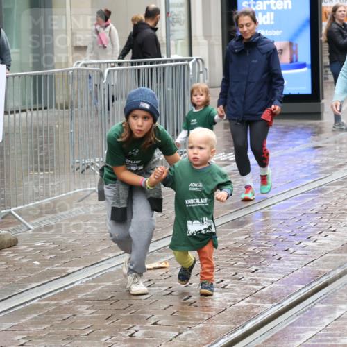 05.10.2025 - 20. swb-Marathon Bremen Strokosch-Dieckow http://msf.ph/oto/9340222 05.10.2025 15:27:45 Ziel 2095, 10864 meine-sportfotos.de