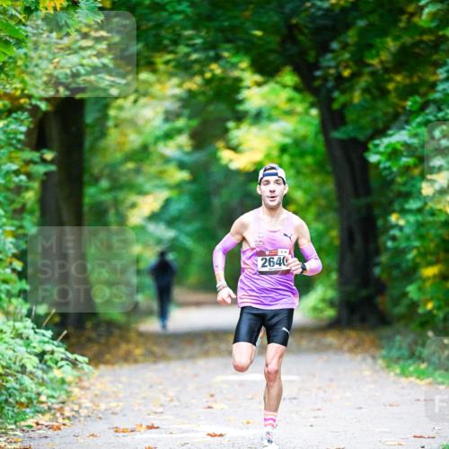 12.10.2025 - Bramfelder Halbmarathon 2025 Dr. Thomas Lammeyer http://msf.ph/oto/9340245 12.10.2025 09:44:41 Laufen 2640 meine-sportfotos.de
