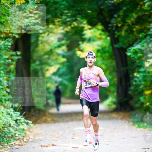 12.10.2025 - Bramfelder Halbmarathon 2025 Dr. Thomas Lammeyer http://msf.ph/oto/9340246 12.10.2025 09:44:42 Laufen 26 meine-sportfotos.de