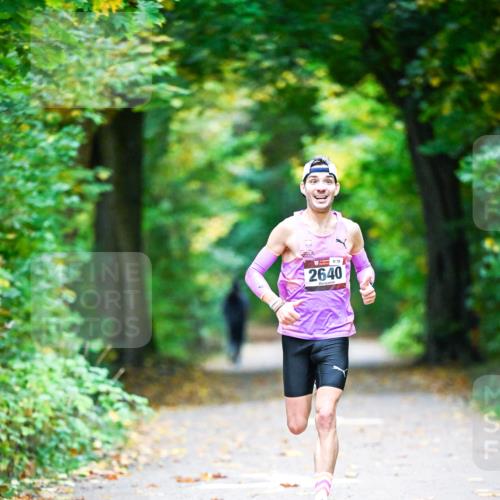 12.10.2025 - Bramfelder Halbmarathon 2025 Dr. Thomas Lammeyer http://msf.ph/oto/9340249 12.10.2025 09:44:42 Laufen 79, 2640 meine-sportfotos.de
