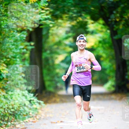 12.10.2025 - Bramfelder Halbmarathon 2025 Dr. Thomas Lammeyer http://msf.ph/oto/9340251 12.10.2025 09:44:42 Laufen 264, 79 meine-sportfotos.de