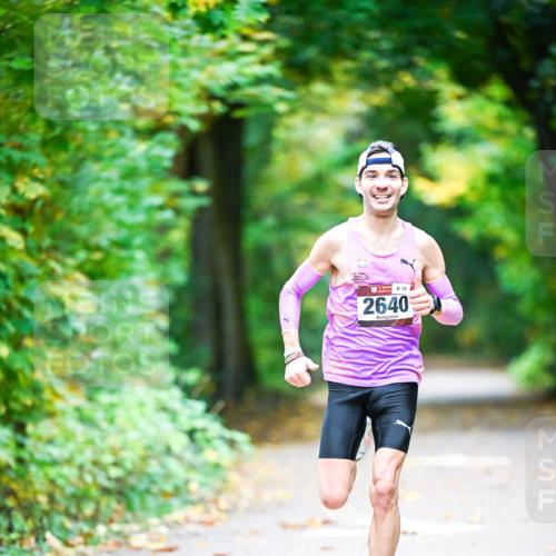 12.10.2025 - Bramfelder Halbmarathon 2025 Dr. Thomas Lammeyer http://msf.ph/oto/9340254 12.10.2025 09:44:43 Laufen 79, 2640 meine-sportfotos.de
