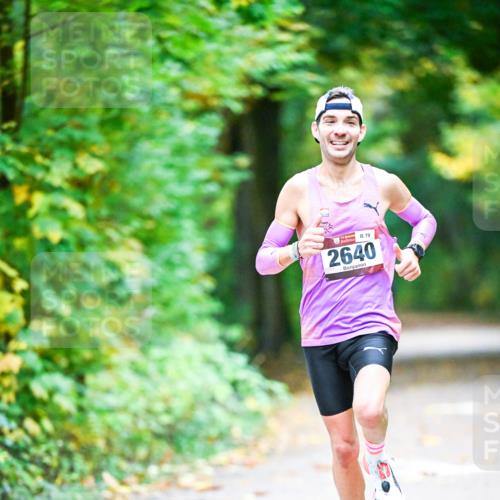 12.10.2025 - Bramfelder Halbmarathon 2025 Dr. Thomas Lammeyer http://msf.ph/oto/9340257 12.10.2025 09:44:43 Laufen 79, 2640 meine-sportfotos.de