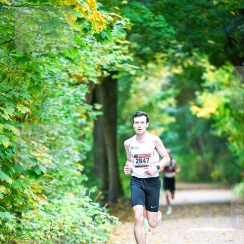 12.10.2025 - Bramfelder Halbmarathon 2025 Dr. Thomas Lammeyer http://msf.ph/oto/9340264 12.10.2025 09:45:16 Laufen 2847 meine-sportfotos.de