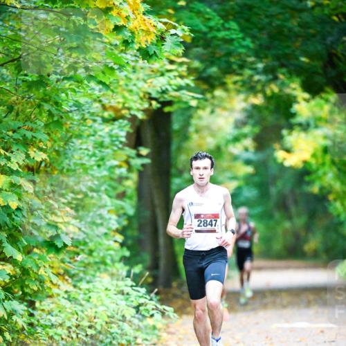 12.10.2025 - Bramfelder Halbmarathon 2025 Dr. Thomas Lammeyer http://msf.ph/oto/9340265 12.10.2025 09:45:17 Laufen 2847 meine-sportfotos.de