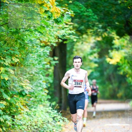 12.10.2025 - Bramfelder Halbmarathon 2025 Dr. Thomas Lammeyer http://msf.ph/oto/9340266 12.10.2025 09:45:17 Laufen 2847 meine-sportfotos.de