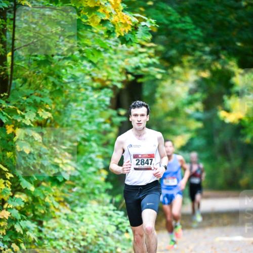 12.10.2025 - Bramfelder Halbmarathon 2025 Dr. Thomas Lammeyer http://msf.ph/oto/9340270 12.10.2025 09:45:17 Laufen 2847 meine-sportfotos.de