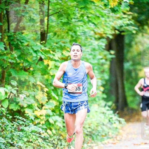 12.10.2025 - Bramfelder Halbmarathon 2025 Dr. Thomas Lammeyer http://msf.ph/oto/9340290 12.10.2025 09:45:21 Laufen 35 meine-sportfotos.de
