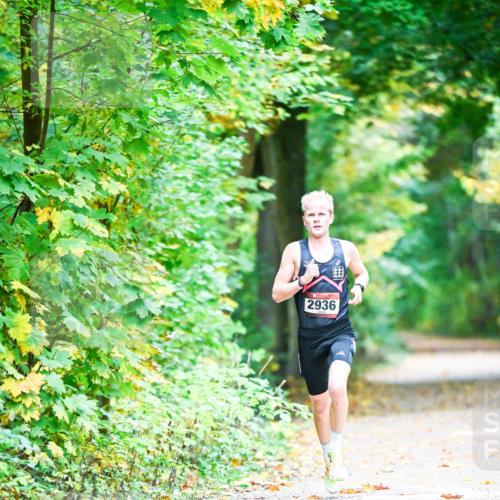 12.10.2025 - Bramfelder Halbmarathon 2025 Dr. Thomas Lammeyer http://msf.ph/oto/9340295 12.10.2025 09:45:23 Laufen 2936 meine-sportfotos.de