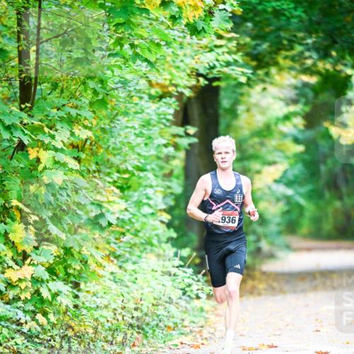 12.10.2025 - Bramfelder Halbmarathon 2025 Dr. Thomas Lammeyer http://msf.ph/oto/9340296 12.10.2025 09:45:23 Laufen 936 meine-sportfotos.de