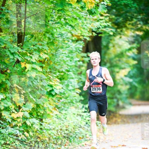 12.10.2025 - Bramfelder Halbmarathon 2025 Dr. Thomas Lammeyer http://msf.ph/oto/9340298 12.10.2025 09:45:23 Laufen 2936 meine-sportfotos.de