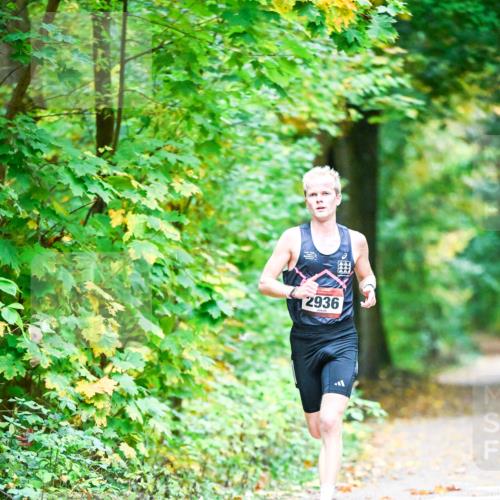 12.10.2025 - Bramfelder Halbmarathon 2025 Dr. Thomas Lammeyer http://msf.ph/oto/9340301 12.10.2025 09:45:24 Laufen 2936 meine-sportfotos.de