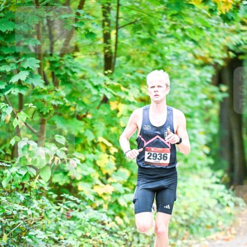 12.10.2025 - Bramfelder Halbmarathon 2025 Dr. Thomas Lammeyer http://msf.ph/oto/9340307 12.10.2025 09:45:24 Laufen 2936 meine-sportfotos.de
